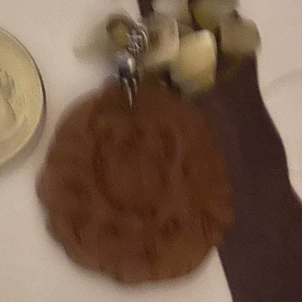 Jewelry - Picture 2 of 3
